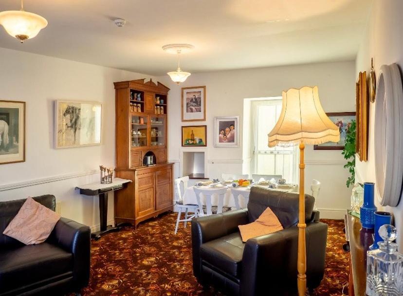 White Heather House Clifden Town Square Екстер'єр фото
