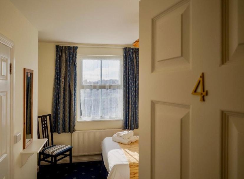 White Heather House Clifden Town Square Екстер'єр фото