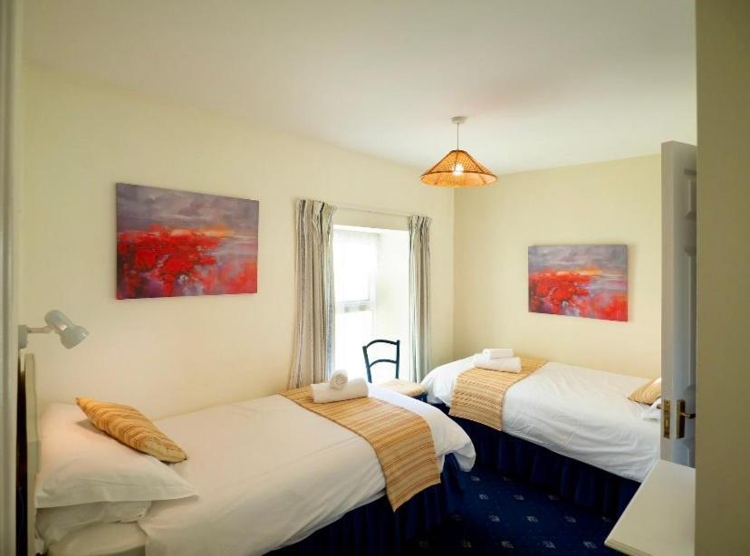 White Heather House Clifden Town Square Екстер'єр фото